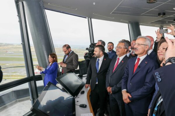 Turkish Airlines implements Europe’s first Triple Independent Runway Operations