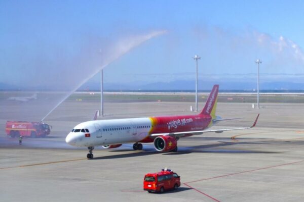 Vietjet expands fleet with an Airbus A321neo ACF aircraft