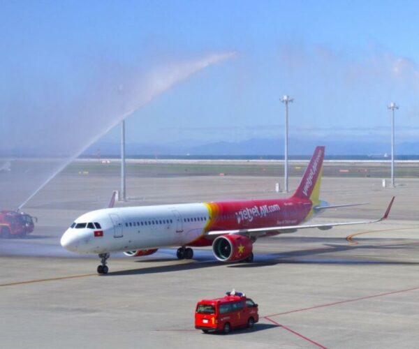 Vietjet expands fleet with an Airbus A321neo ACF aircraft